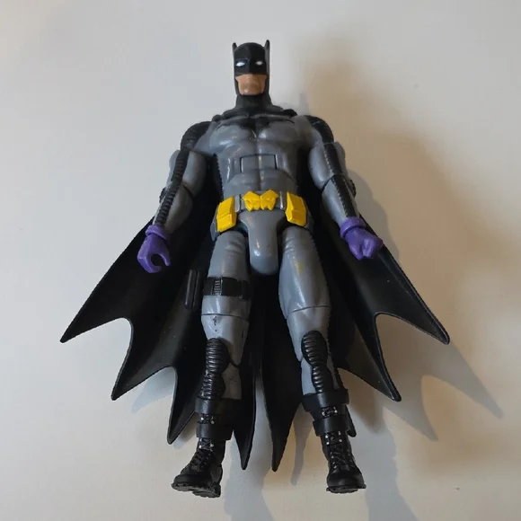 Batman Action Figure with Black Cape and Yellow Belt - Batman Zero Year 2015 - Picture 1 of 5
